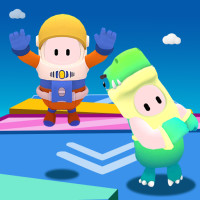 Play Run Guys: Knockout Royale now!